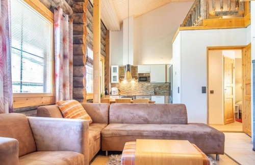 Saariselka House | Top-Rated Nilikuru e 12 with Spa and Lake Views