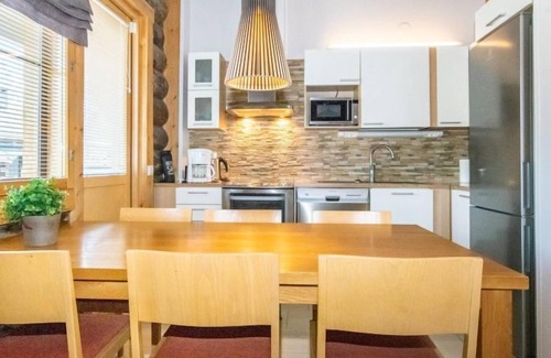 Saariselka House | Top-Rated Nilikuru e 12 with Spa and Lake Views