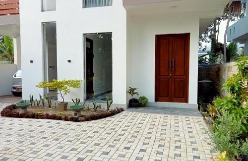 Godagama Apartment | Guest Rated: 9.8 at Nilwala Gate Wetland Stay