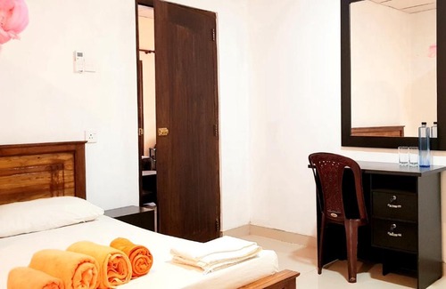 Anuradhapura House | Pet-Friendly Nimal's Home: Guest Rated 9/10 with Breakfast