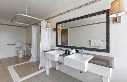 Killimicat Cabin | Discover Nimbo Fork Lodge: Highly Rated & Wheelchair Accessible