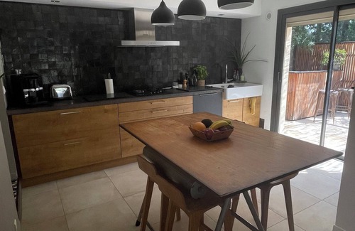 Les 3 Ponts House | Discover Nimes: Renovated Mazet with Private Pool Retreat