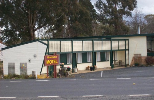 Nimmitabel Hotel | Eco-Friendly Stay at Nimmitabel Motel with Breakfast