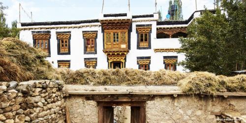 Nimu Hotel | Experience Nimmu House Ladakh: Ocean View & Hot Tub Retreat