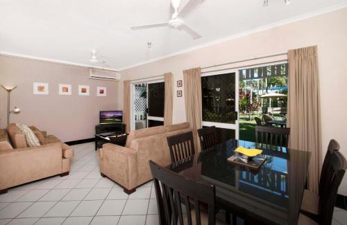 Port Douglas Resort | Explore Nimrod Resort Apartments: Family-Friendly Retreat