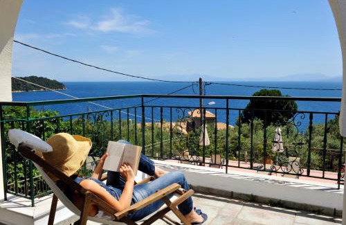 Agia Paraskevi House | Pet-Friendly Retreat with Pool at Nina Areti Hotel
