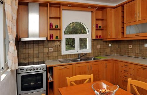 Agia Paraskevi House | Pet-Friendly Retreat with Pool at Nina Areti Hotel