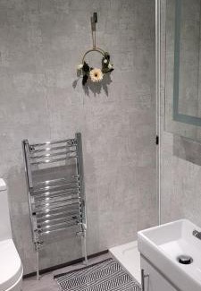 Newtown St Boswells House | Top-Rated Nina's Den with Hot Tub at 26 Davidson Place