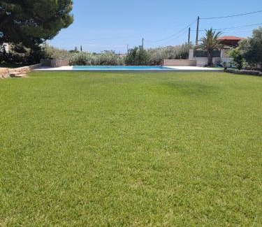 L'Ampolla Villa | Discover Nina's Paradise: Oceanfront Bliss Awaits You