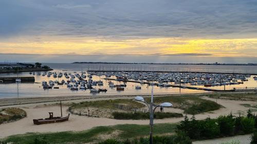 Pornichet Apartment | Cozy Nina Studio with Bay View and Family-Friendly Amenities