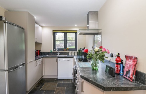 Marlborough Cottage | Beautiful Nine Acres Barn with Garden in Marlborough