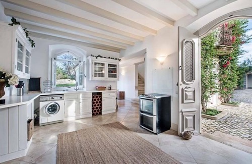 Cerro do Mocho Villa | Elegant Nine Bedroom Villa with Ocean View in Almancil