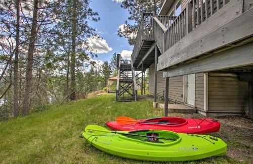 Nine Mile Falls Apartment | Tranquil Mountain Retreat with Balcony & Lake Views