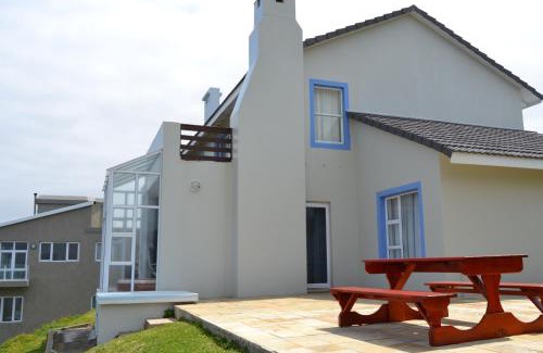 Eersterivierstrand House | Discover Nine-ohh Skuitbaai: Beachfront Bliss Awaits