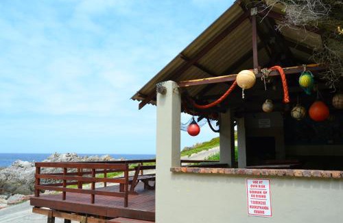Eersterivierstrand House | Discover Nine-ohh Skuitbaai: Beachfront Bliss Awaits