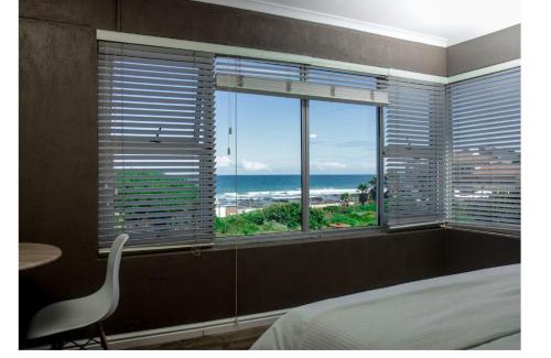 Jeffreys Bay Bed & Breakfast | Inviting Nine on Uys Street B & B with Oceanfront Views