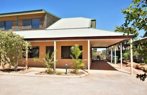 Exmouth Villa | Family-Friendly Ningaloo Breeze Villa 3 with High Ratings