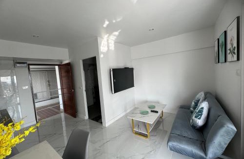 Chang Phueak Apartment | Family-Friendly Ningman Road Apartment with Pool Access
