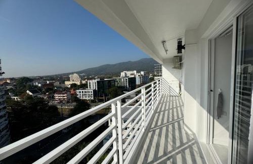 Chang Phueak Apartment | Family-Friendly Ningman Road Apartment with Pool Access