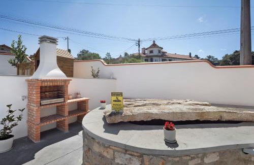 Fatima House | Experience Ninho do Rei: Family-Friendly with Pool Access
