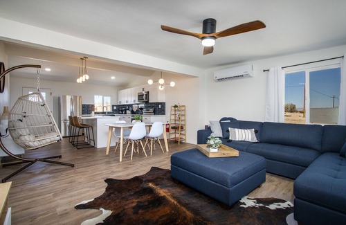 Twentynine Palms House | Stargazing Bliss: Telescope, Hot Tub & Scenic Views Await
