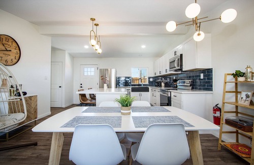 Twentynine Palms House | Stargazing Bliss: Telescope, Hot Tub & Scenic Views Await