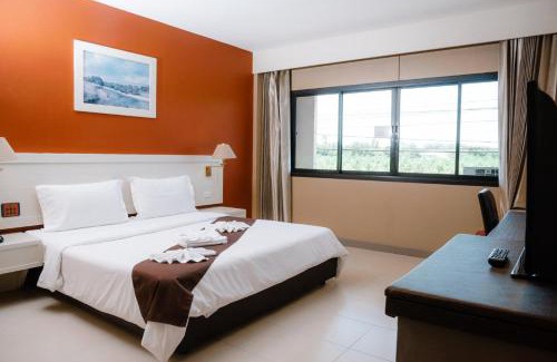 Makham Tia Hotel | Budget-Friendly Nipa Garden Hotel with Spa & Restaurant