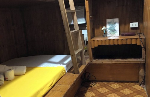 Baler Hotel | Cozy Nipa Hut Villa: Family-Friendly with Kitchen & Breakfast