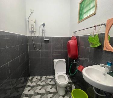 Parit Buntar House | Guest Rated: Nipah Medium Roomstay in Parit Buntar