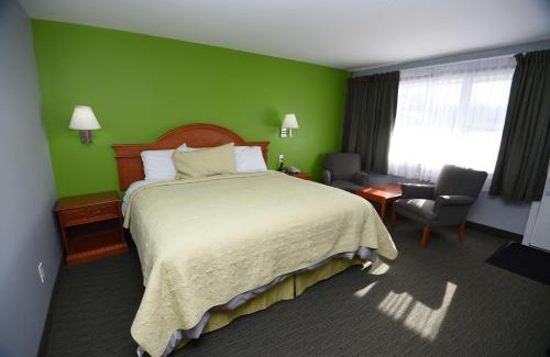 North Bay Hotel | Guest Rated Nipissing Inn: Family-Friendly with Breakfast