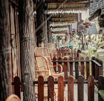Kijal Ski Chalet | Discover Nipoh Beach Cottage: Oceanfront Bliss Awaits