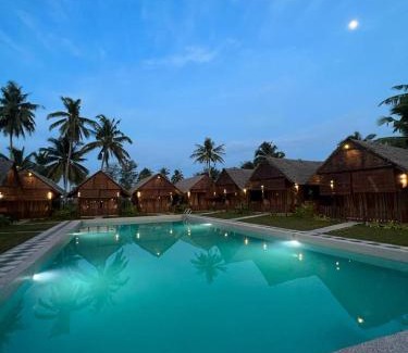 Kijal Ski Chalet | Discover Nipoh Beach Cottage: Oceanfront Bliss Awaits