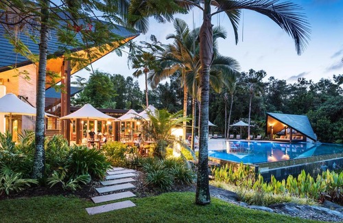 Port Douglas Resort | Indulge in Niramaya Villas and Spa with Pool & Hot Tub