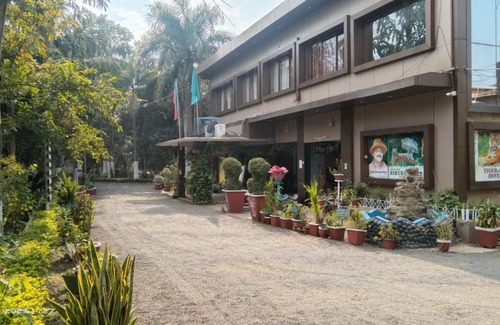 Damoy Hotel | Discover Nirmal Chhaya Nature Resort: Family-Friendly Retreat