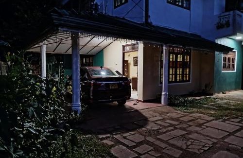 Anuradhapura House | Budget-Friendly Nirmal Hotel: Pet and Child Friendly Stays
