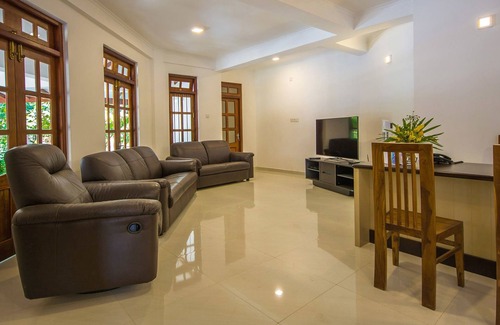 Yatinuwara House | Budget-Friendly Niru Residence with Family Amenities