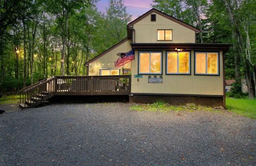 Pocono Lake House | Nirvana At Arrowhead cottage