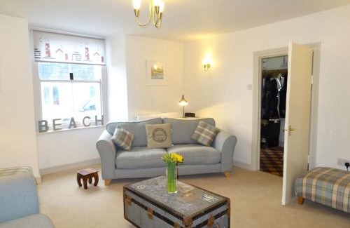 Kingsand House | Discover Nirvana: 5-Star Family & Pet-Friendly Retreat