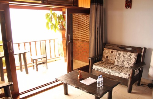 Gisenyi Hotel | Discover Nirvana Heights Hotel with Pool & Breakfast Included