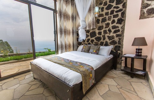 Gisenyi Hotel | Discover Nirvana Heights Hotel with Pool & Breakfast Included