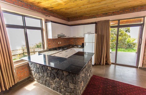 Gisenyi Hotel | Discover Nirvana Heights Hotel with Pool & Breakfast Included