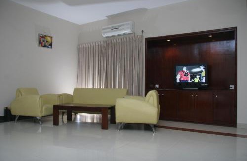 Sylhet Hotel | Oceanfront Nirvana Inn: 4-Star Stay with Pool & Ocean Views