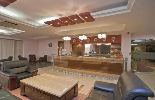 Sylhet Hotel | Oceanfront Nirvana Inn: 4-Star Stay with Pool & Ocean Views