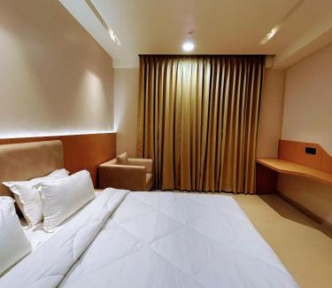 Gomti Nagar Hotel | Nirvana Nest