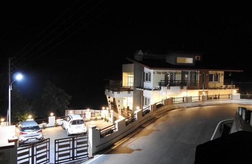 Kurseong Hotel | Experience Nirvana Retreat: Guest Rated 9.3, Pet Friendly