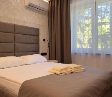 Rivne Apartment | Discover Nirvana: Top-Rated Hotel with Hot Tub & Family Friendly
