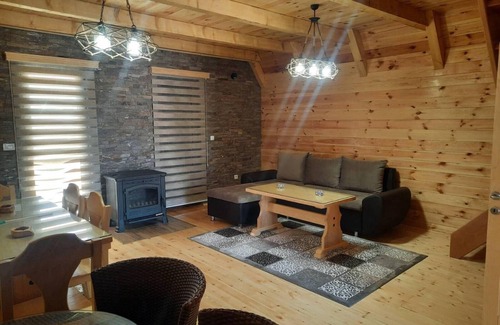 Zabljak House | Inviting Nirvana Wood Cabin for 9 with Free Parking