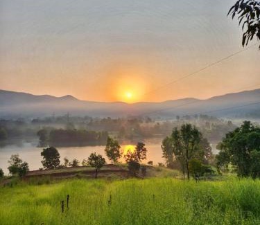 Bajarwadi Resort | Idyllic Nirved Retreat - Pet Friendly Backwater Escape