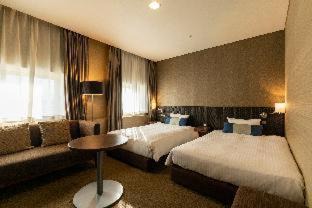 Kurosaki Hotel | Family-Friendly Retreat at Nishitetsu Inn Kurosaki