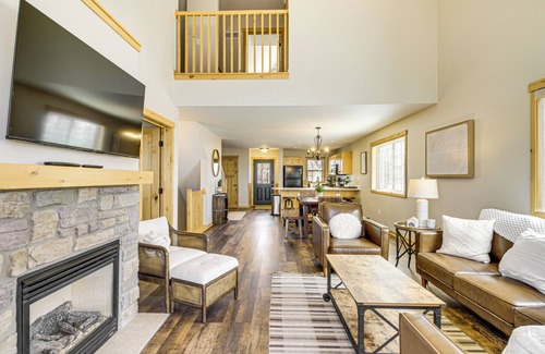 Lake Shore House | Cozy Nisswa Townhome with Boat Slip & Gull Lake Access